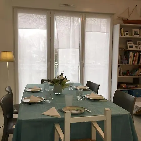 Διαμέρισμα A 2 Pas De Et Commerces, Jardin & Parking *