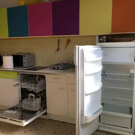 Apartamento à 2 Pas De Et Commerces, Jardin&parking *