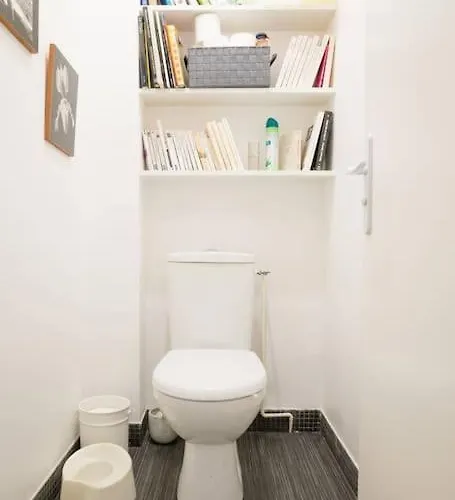 A 2 Pas De Et Commerces, Jardin & Parking * 莱萨布勒-多洛讷