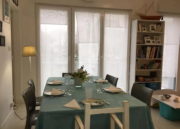 公寓 A 2 Pas De Et Commerces, Jardin & Parking *